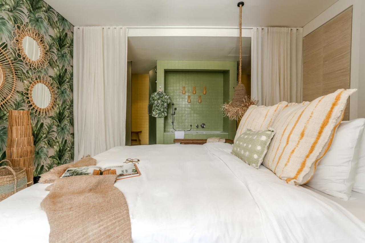 Cloud 7 Residences Ayla Aqaba Ngoại thất bức ảnh A bedroom at the hotel