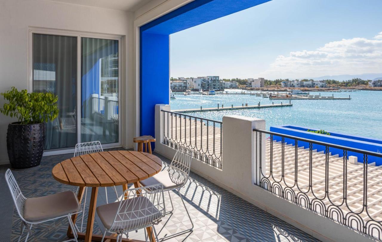 Cloud 7 Residences Ayla Aqaba Ngoại thất bức ảnh A balcony